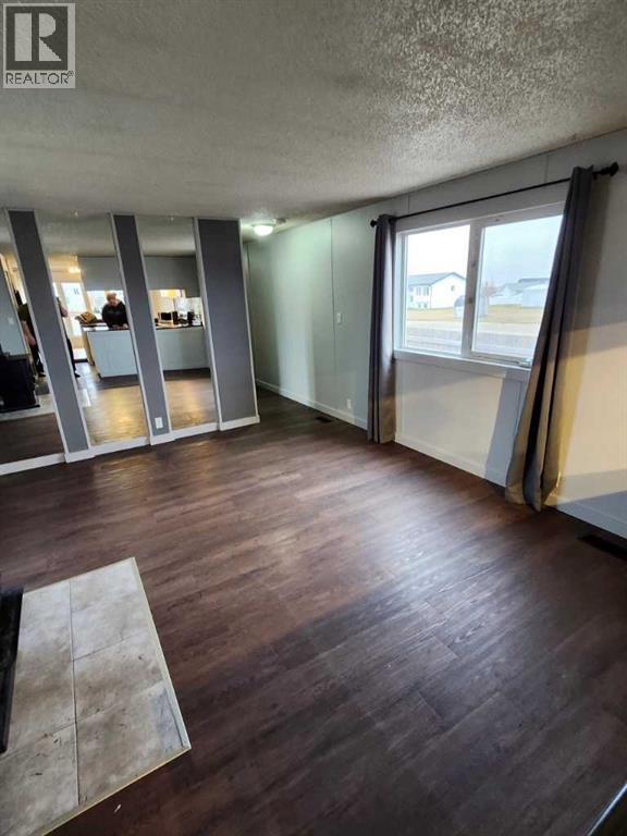 5002 54 Street, Grimshaw, Alberta  T0H 1W0 - Photo 4 - A2299036