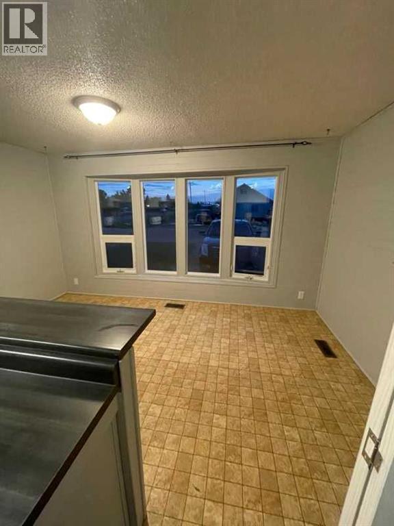 5002 54 Street, Grimshaw, Alberta  T0H 1W0 - Photo 8 - A2299036