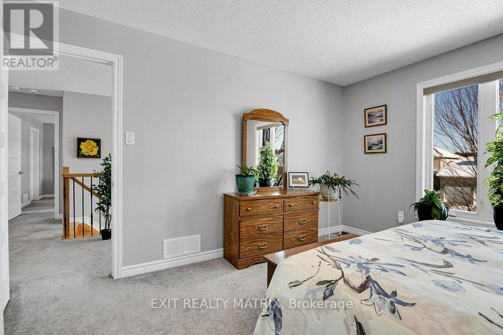 106 Cobblestone Drive, Russell, Ontario  K4R 0B2 - Photo 25 - X12894758