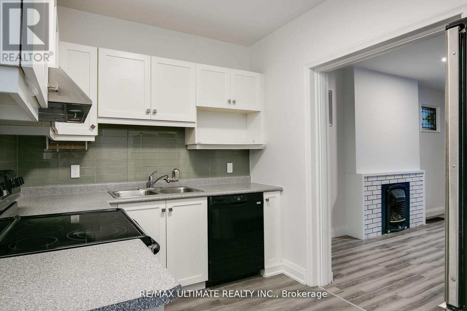 Unit 1 - 528 Runnymede Road, Toronto, Ontario  M6S 2Z7 - Photo 3 - W12957054