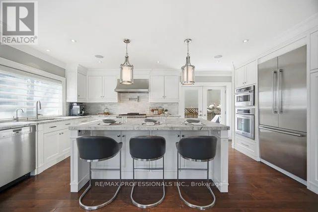 12 Walford Road, Toronto, Ontario  M8X 2P1 - Photo 13 - W12957056