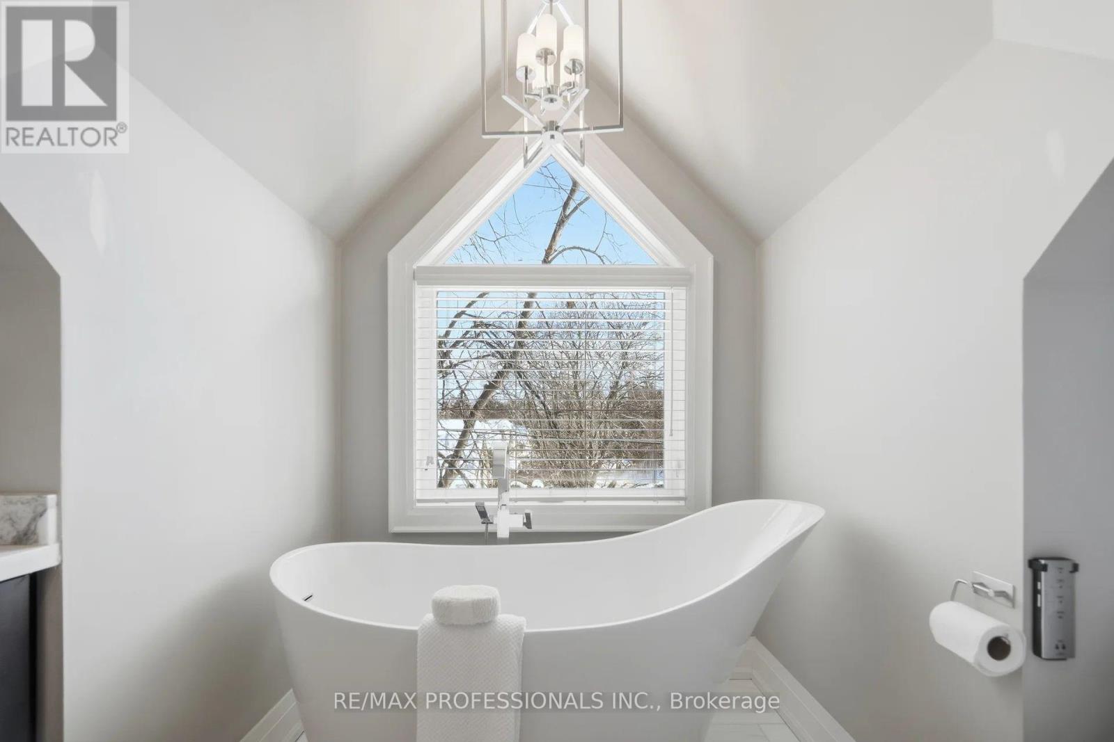 12 Walford Road, Toronto, Ontario  M8X 2P1 - Photo 24 - W12957056