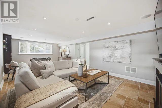 12 Walford Road, Toronto, Ontario  M8X 2P1 - Photo 31 - W12957056