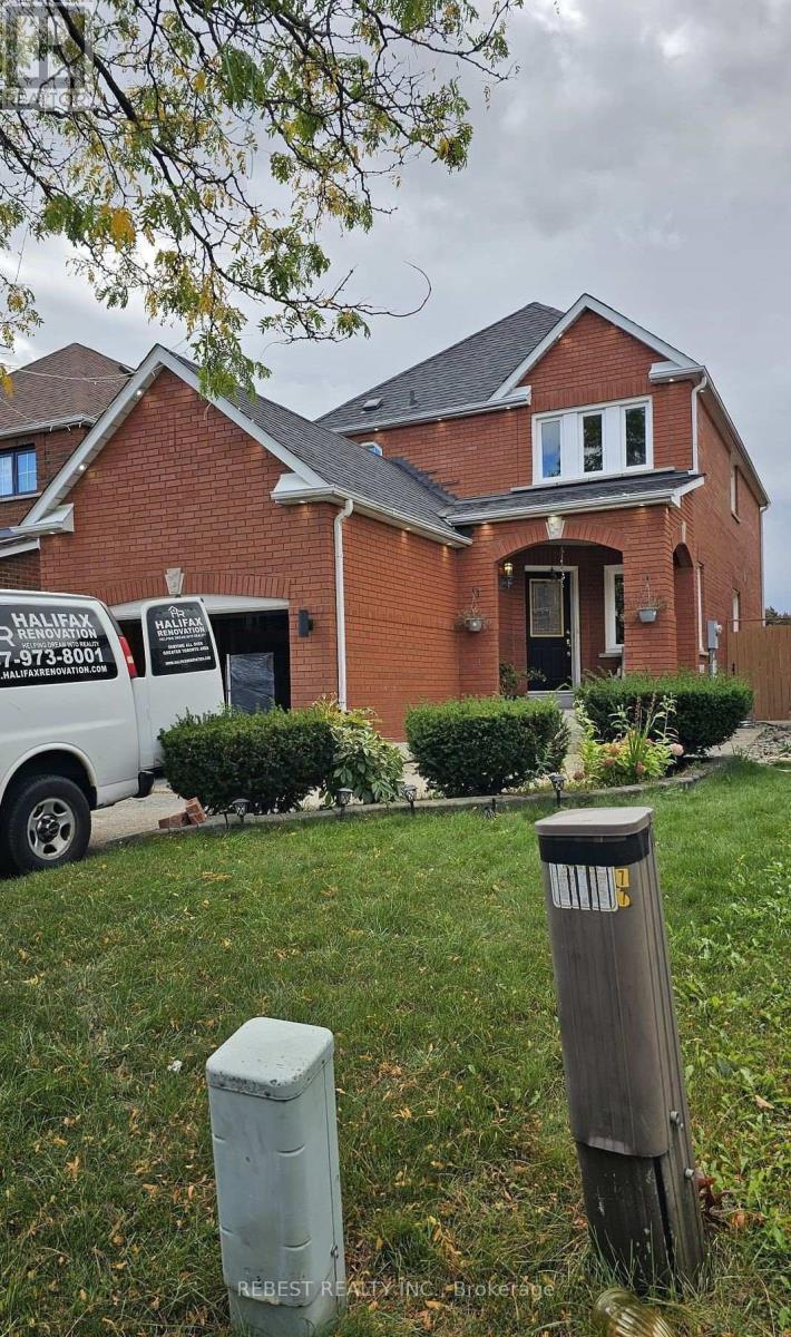 8 Treepark Street, Brampton, Ontario  L6R 1T3 - Photo 2 - W12957098