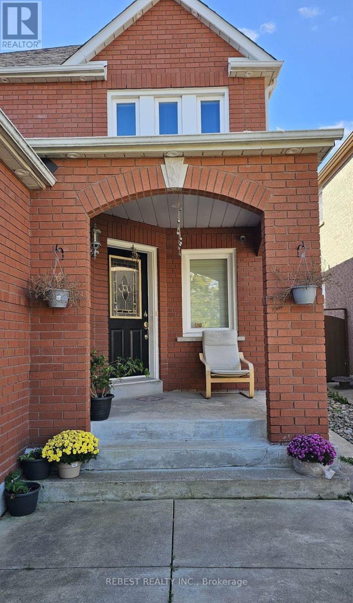 8 Treepark Street, Brampton, Ontario  L6R 1T3 - Photo 3 - W12957098