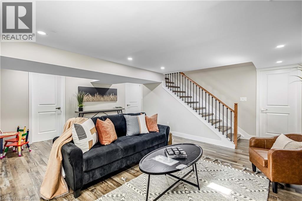 19 Kennedy Street, Brantford, Ontario  N3R 2C7 - Photo 30 - 40813454