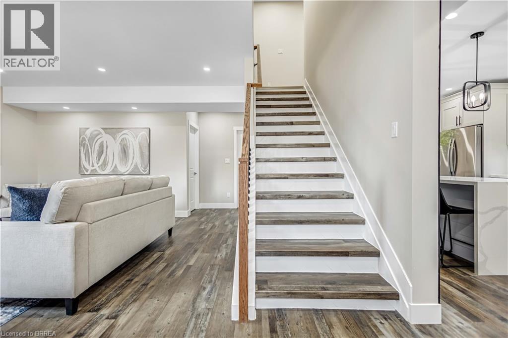 19 Kennedy Street, Brantford, Ontario  N3R 2C7 - Photo 4 - 40813454