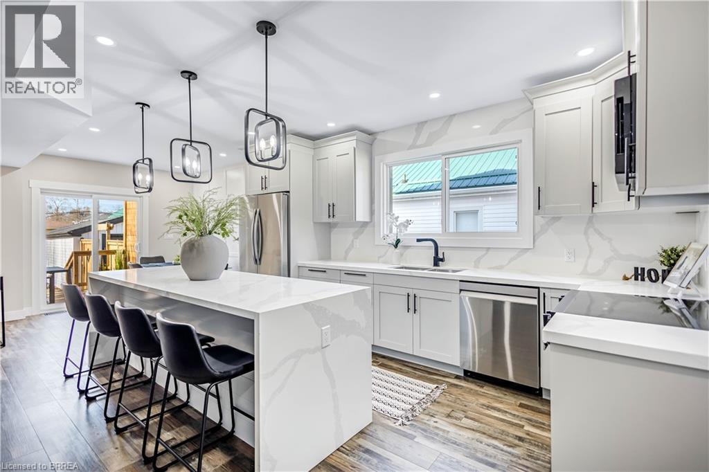 19 Kennedy Street, Brantford, Ontario  N3R 2C7 - Photo 10 - 40813454