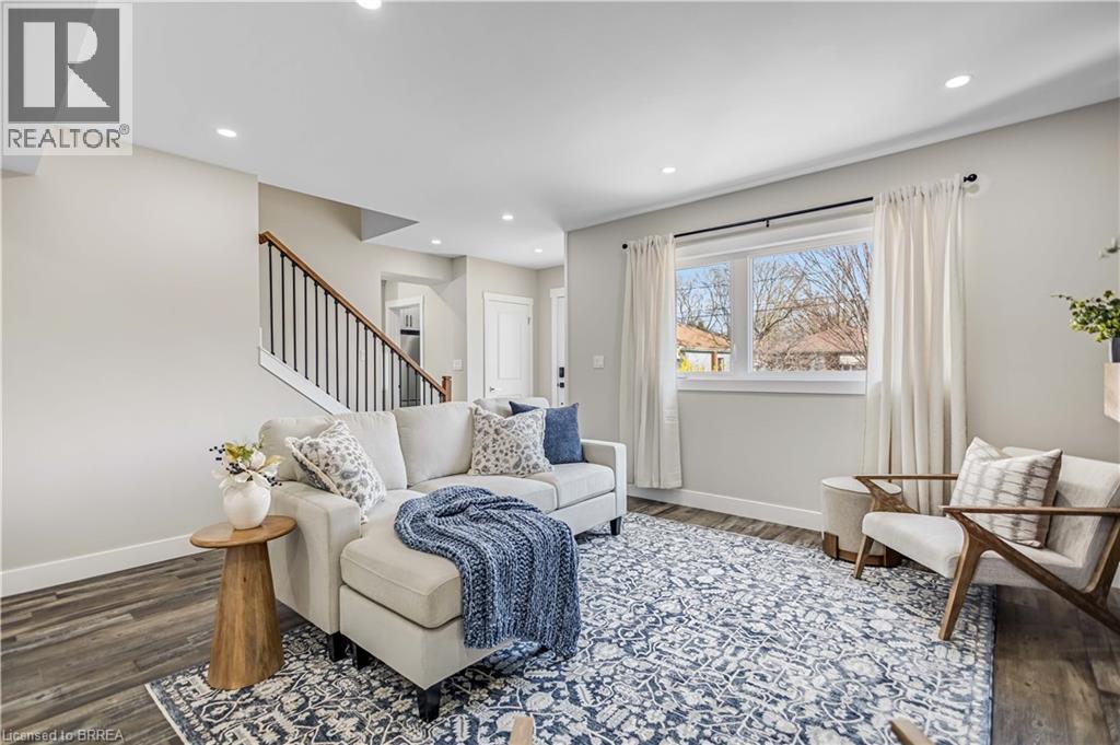 19 Kennedy Street, Brantford, Ontario  N3R 2C7 - Photo 7 - 40813454