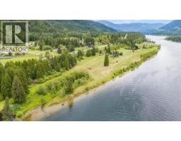 1864 Highway 3A, Castlegar, British Columbia