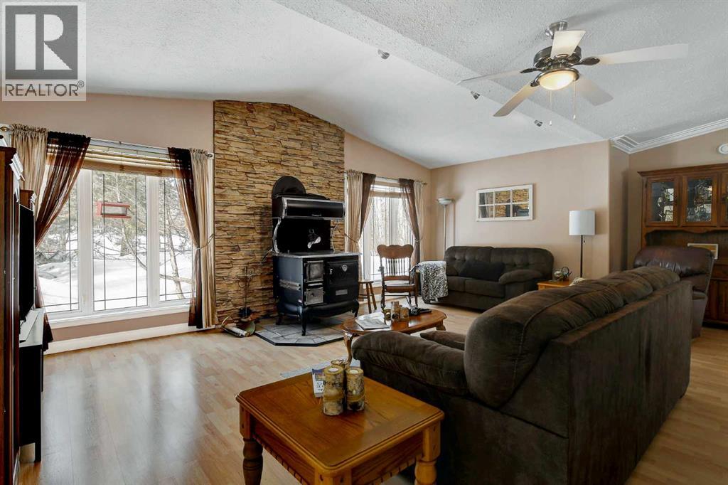 24541 Highway 676, Rural Greenview No. 16, Alberta  T0H 1B0 - Photo 8 - A2292498