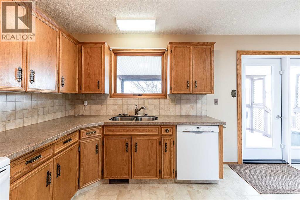 223 Sprague Way Se, Medicine Hat, Alberta  T1B 3L9 - Photo 17 - A2297991