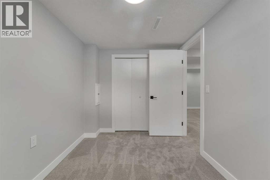 853 Northmount Drive NW, Calgary, Alberta  T2L 0A3 - Photo 24 - A2297546