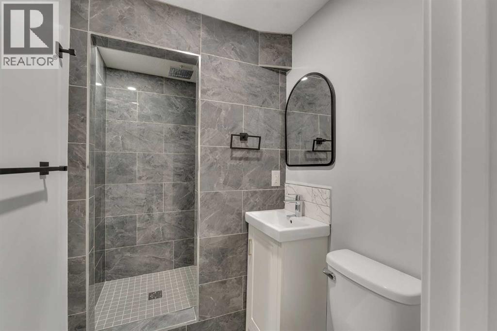 853 Northmount Drive NW, Calgary, Alberta  T2L 0A3 - Photo 25 - A2297546