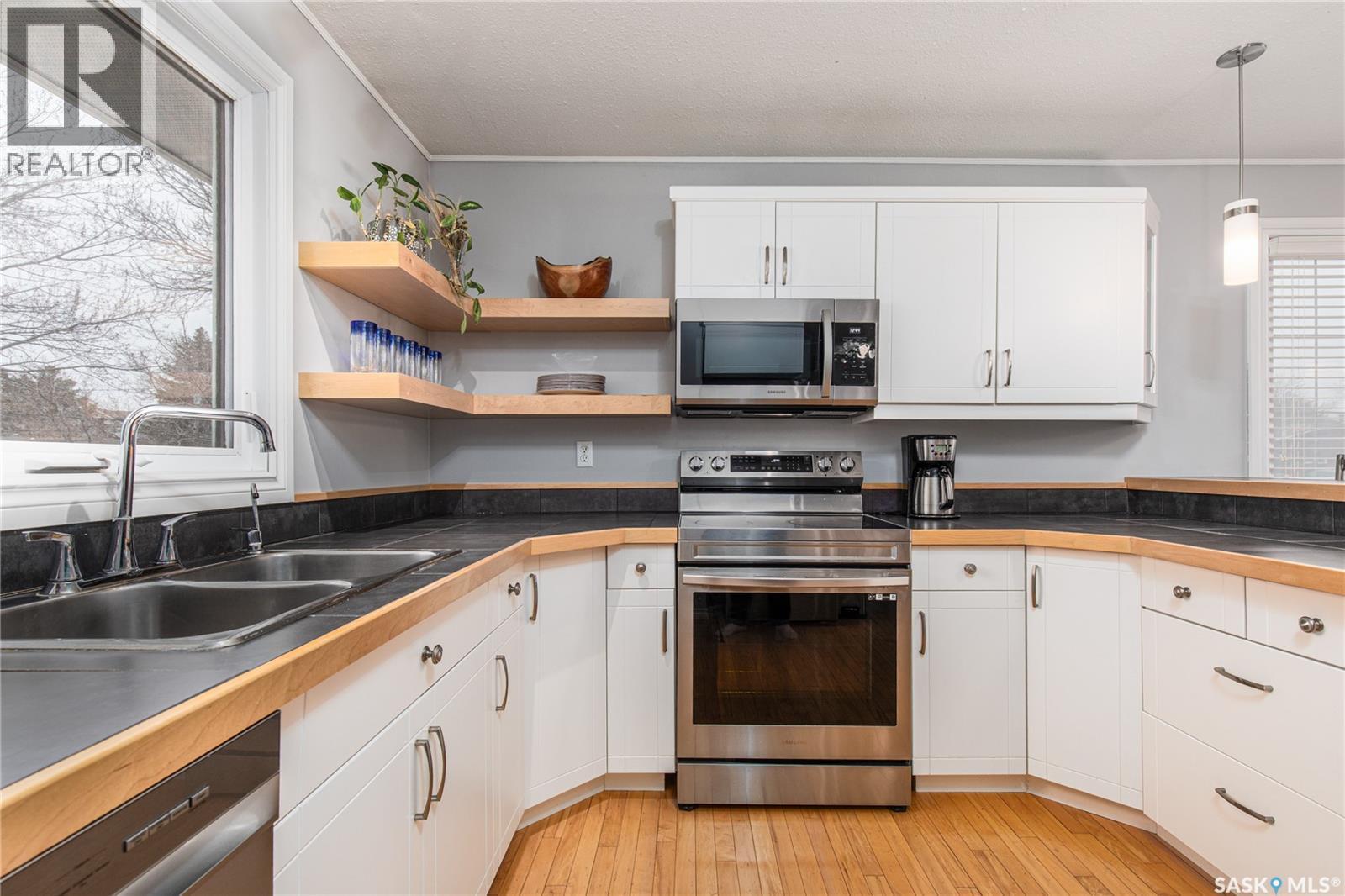 219 Cedar Crescent, Caronport, Saskatchewan  S0H 0S0 - Photo 14 - SK031915