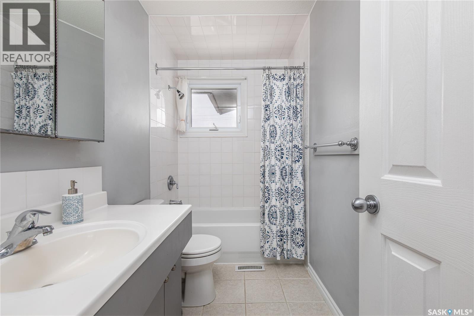 219 Cedar Crescent, Caronport, Saskatchewan  S0H 0S0 - Photo 20 - SK031915