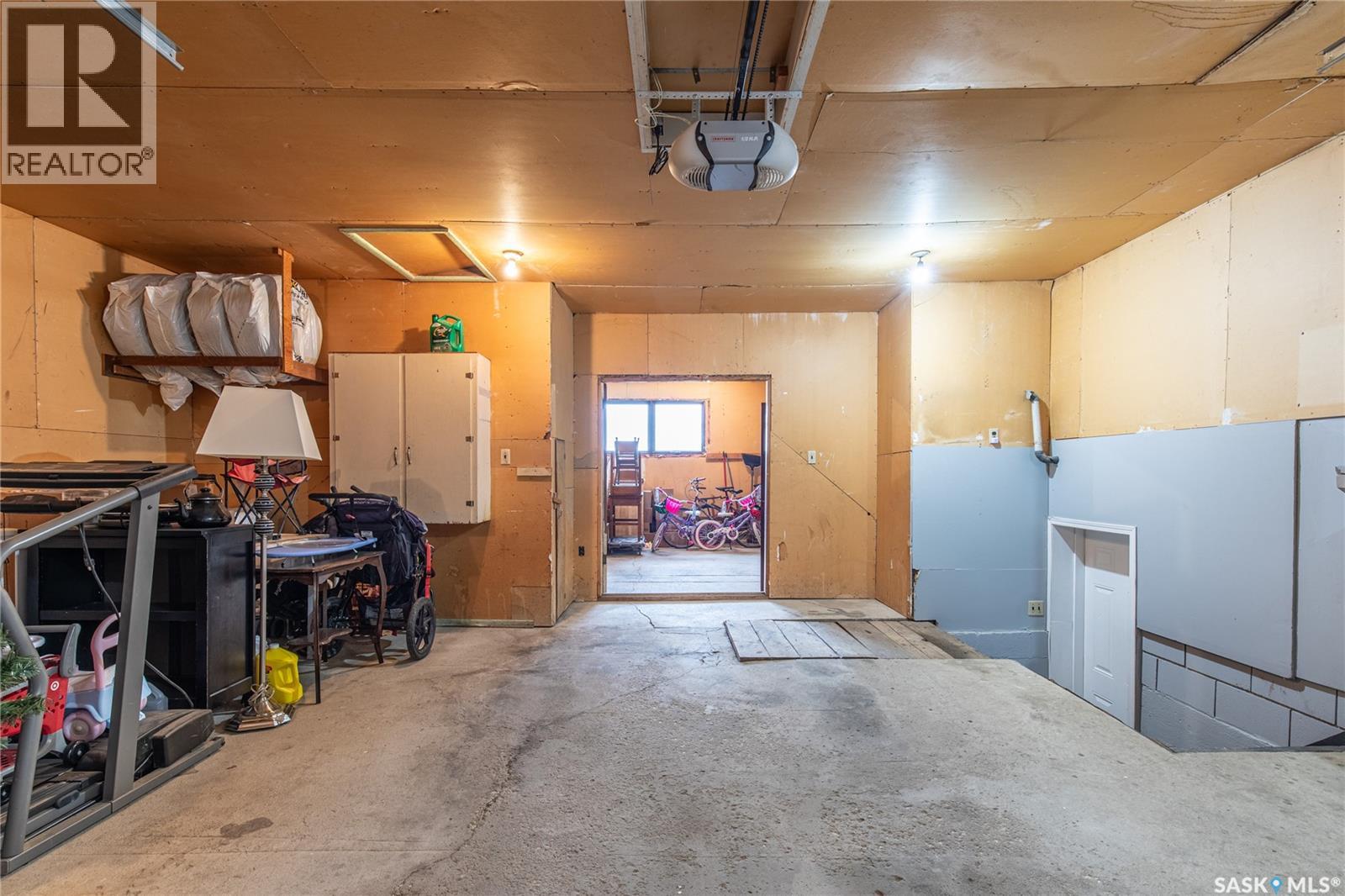 219 Cedar Crescent, Caronport, Saskatchewan  S0H 0S0 - Photo 38 - SK031915