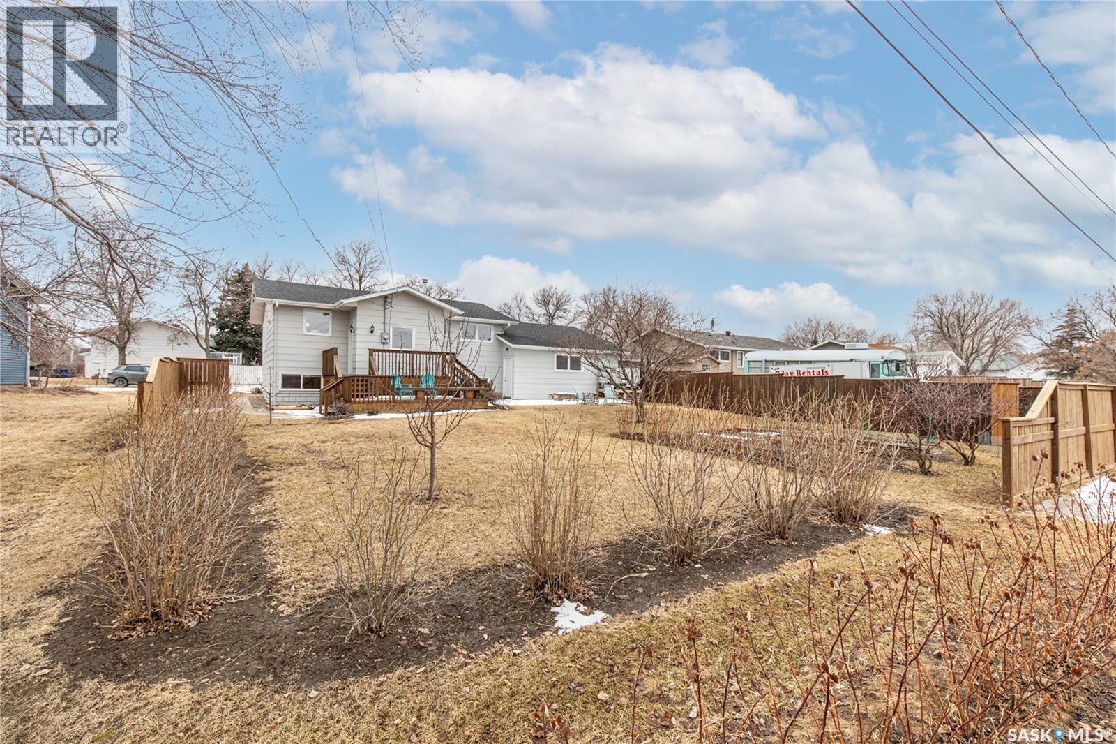 219 Cedar Crescent, Caronport, Saskatchewan  S0H 0S0 - Photo 41 - SK031915