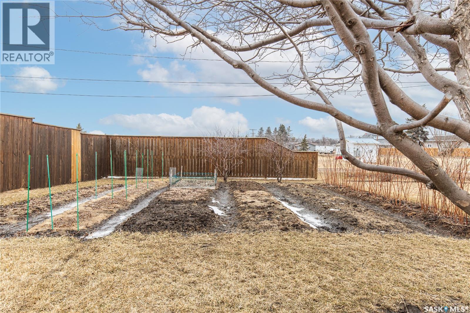 219 Cedar Crescent, Caronport, Saskatchewan  S0H 0S0 - Photo 48 - SK031915