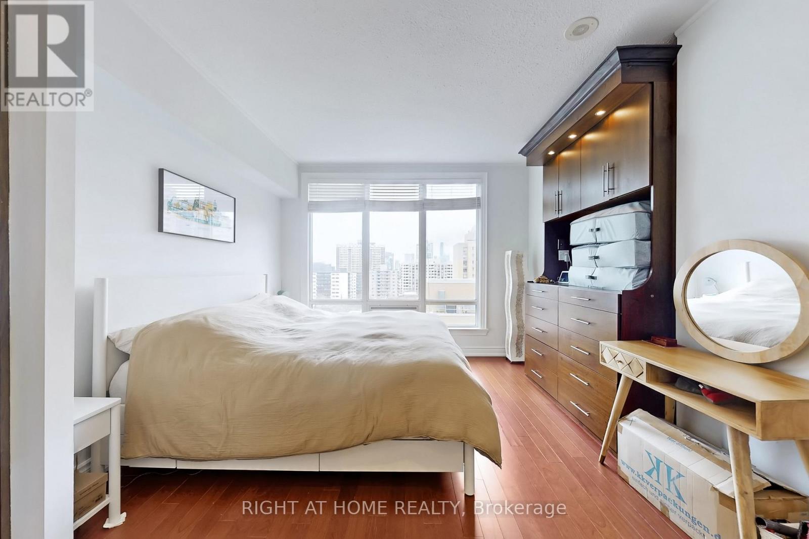 1109 - 100 Hayden Street, Toronto, Ontario  M4Y 3C7 - Photo 27 - C12938950