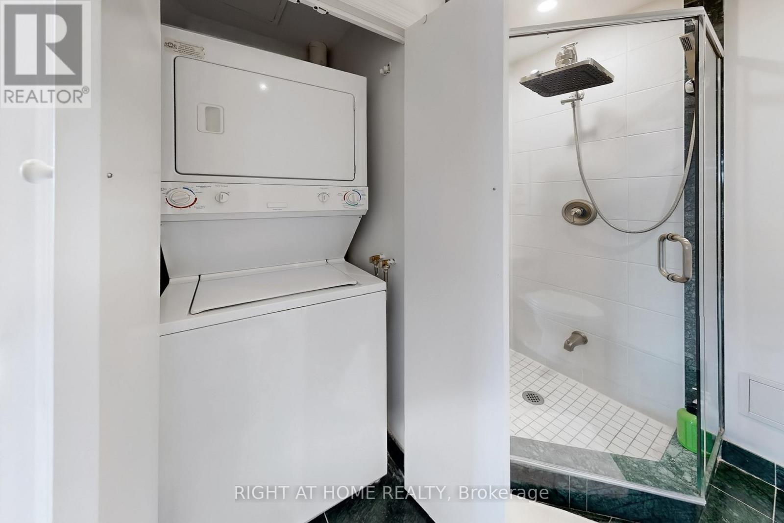 1109 - 100 Hayden Street, Toronto, Ontario  M4Y 3C7 - Photo 33 - C12938950