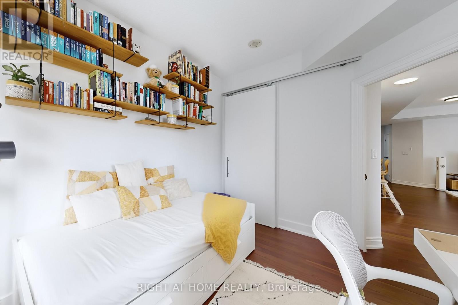 1109 - 100 Hayden Street, Toronto, Ontario  M4Y 3C7 - Photo 32 - C12938950