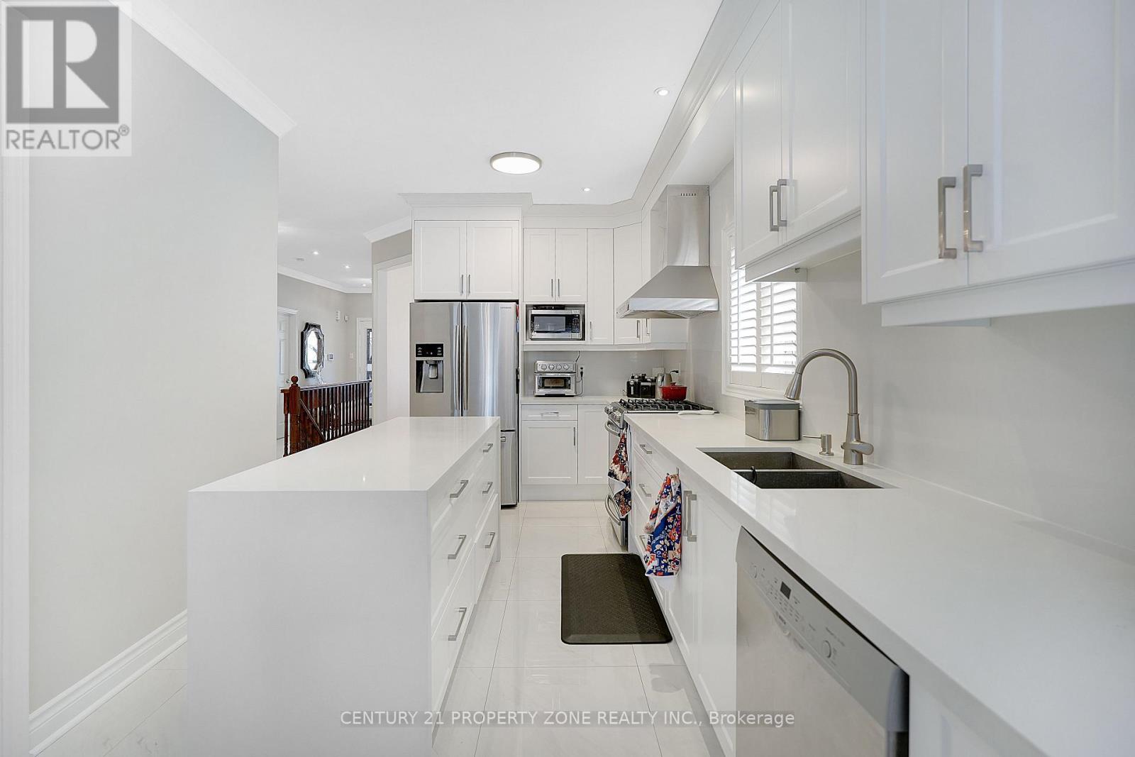 38 Castlegate Boulevard, Brampton (Bram East), Ontario  L6P 2L3 - Photo 11 - W12951540