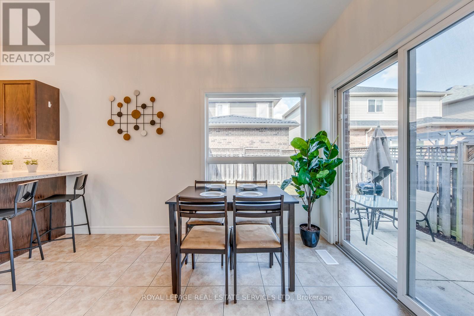 206 Brigadoon Drive, Hamilton (Gourley), Ontario  L9C 0B5 - Photo 20 - X12956946