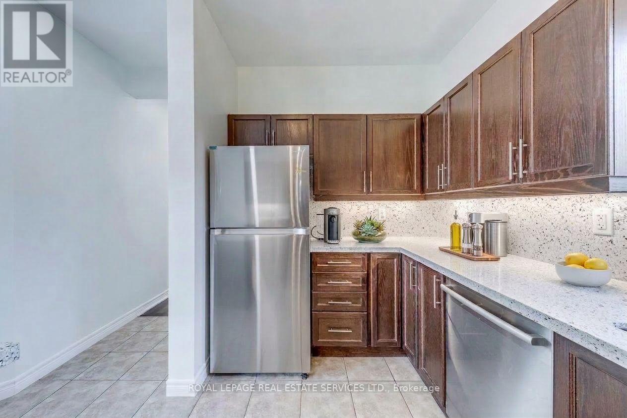 206 Brigadoon Drive, Hamilton (Gourley), Ontario  L9C 0B5 - Photo 17 - X12956946