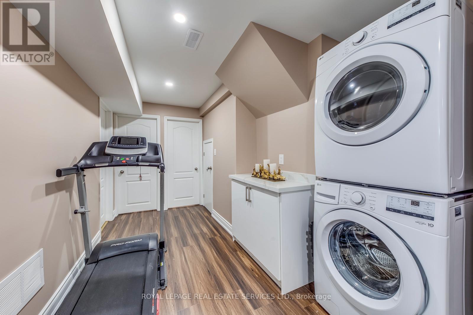 206 Brigadoon Drive, Hamilton (Gourley), Ontario  L9C 0B5 - Photo 42 - X12956946