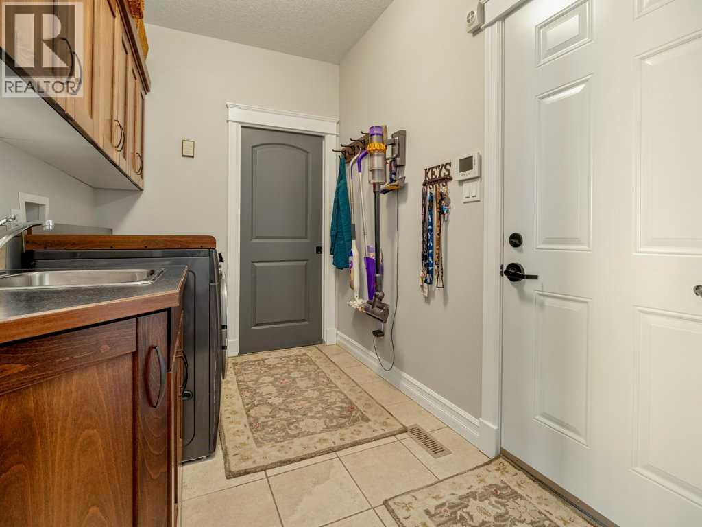 530 Canyon Cove W, Lethbridge, Alberta  T1K 2N4 - Photo 29 - A2296857