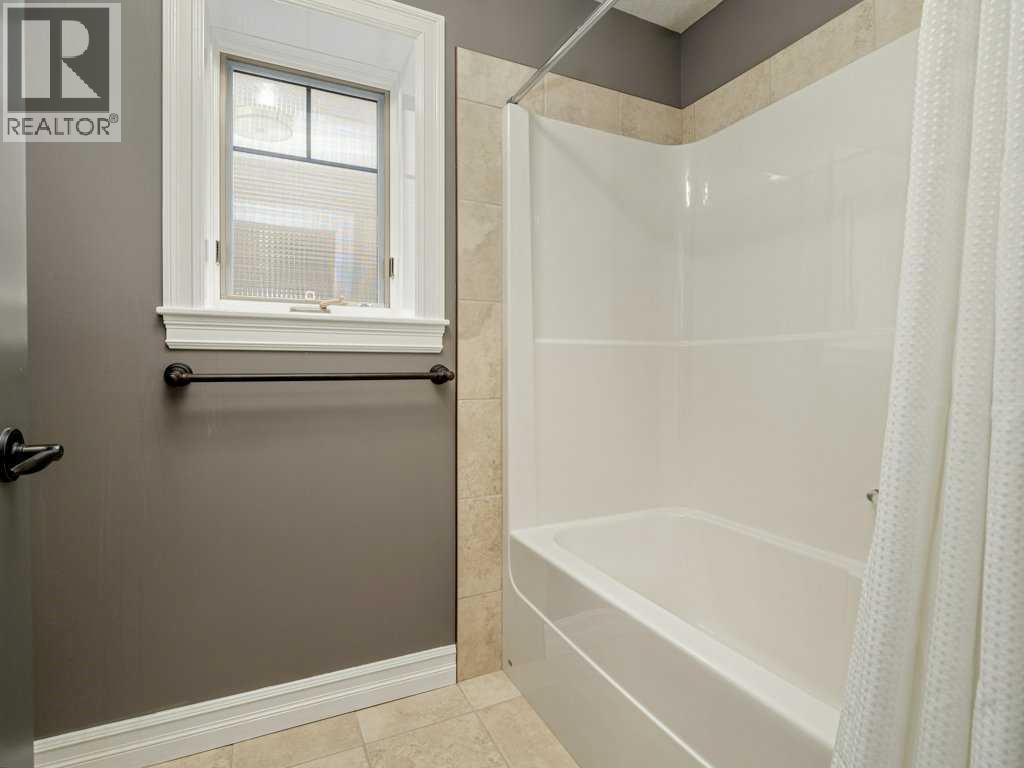 530 Canyon Cove W, Lethbridge, Alberta  T1K 2N4 - Photo 42 - A2296857