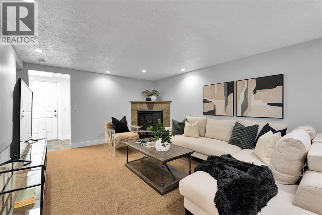 4712 Grove Hill Road SW, Calgary, Alberta  T3E 4G2 - Photo 33 - A2293617