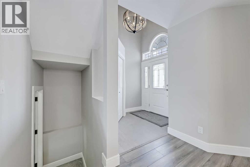 42 Tuscarora Way Nw, Calgary, Alberta  T3L 2G9 - Photo 5 - A2298489