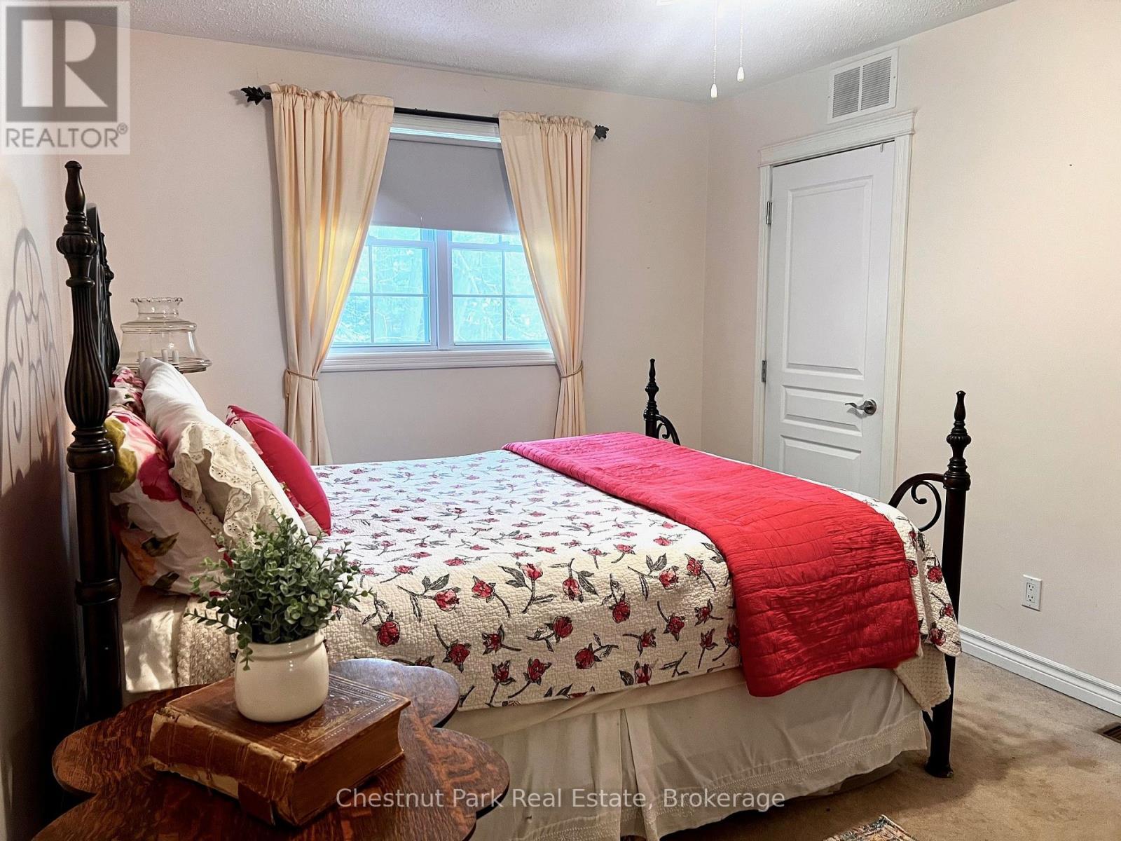 135 Christopher Avenue, Wasaga Beach, Ontario  L9Z 1S4 - Photo 16 - S12947514