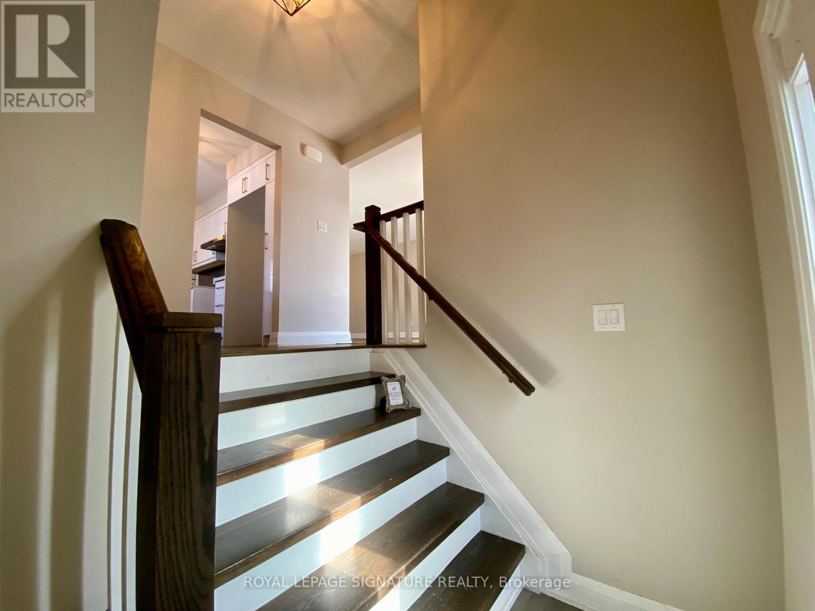 4194 Tea Garden Circle, Mississauga, Ontario  L5B 2W8 - Photo 6 - W12838112