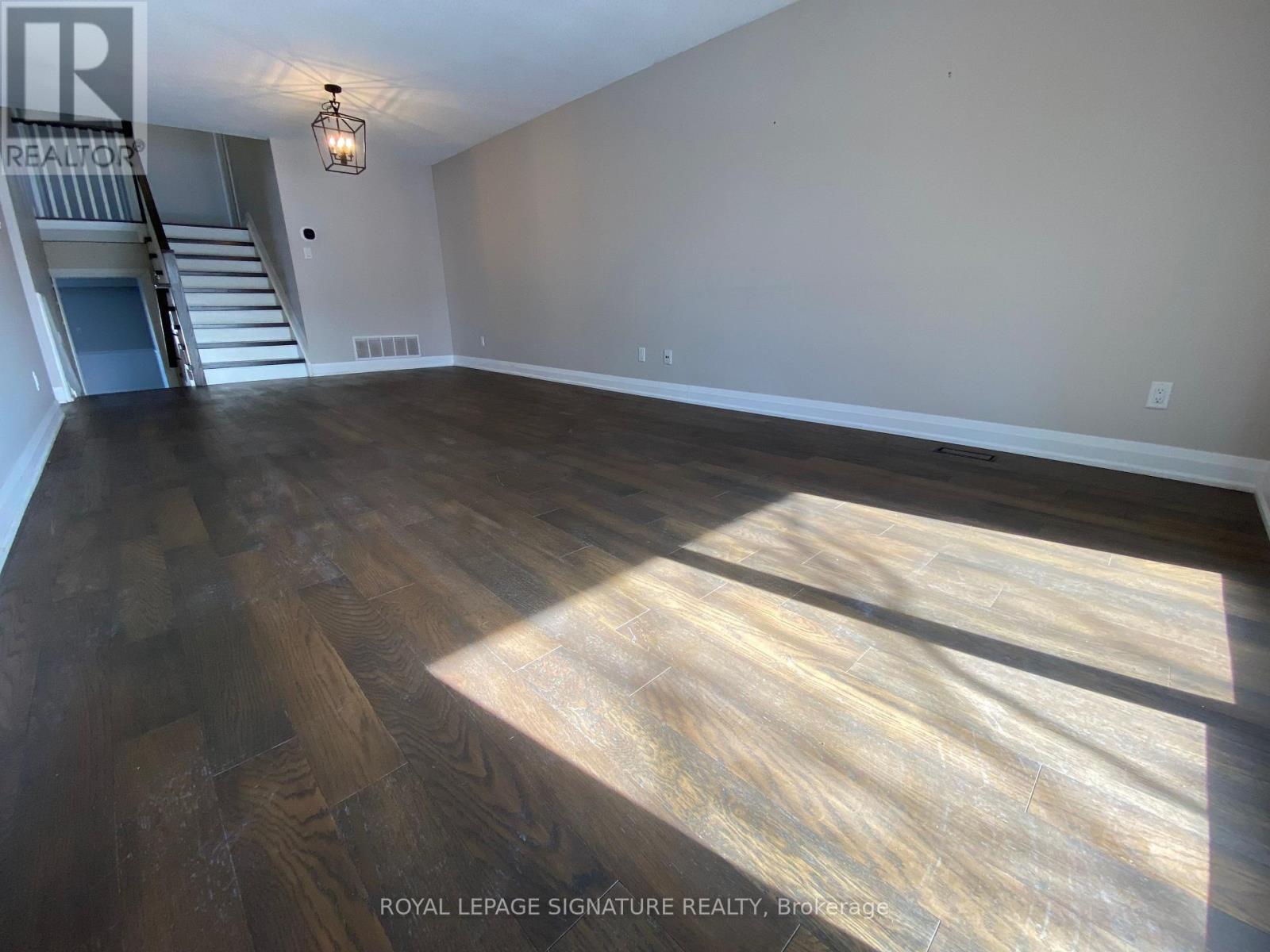 4194 Tea Garden Circle, Mississauga, Ontario  L5B 2W8 - Photo 9 - W12838112