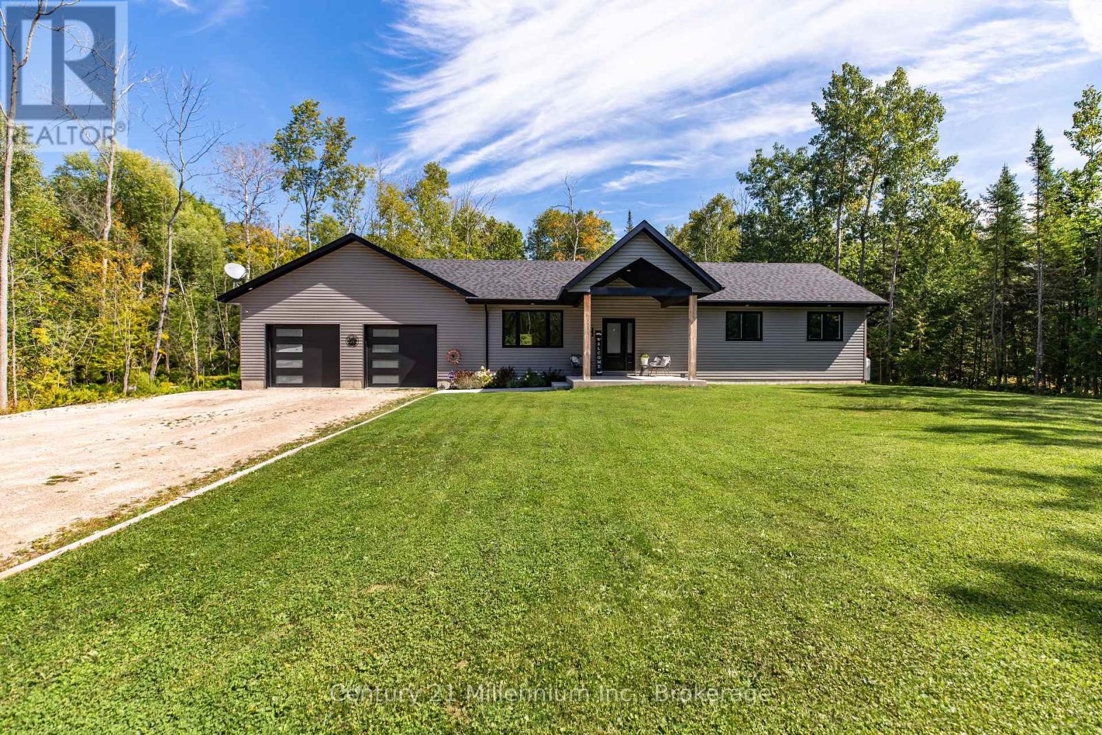 23 Hemlock Road, South Bruce Peninsula, Ontario  N0H 2T0 - Photo 4 - X12957146