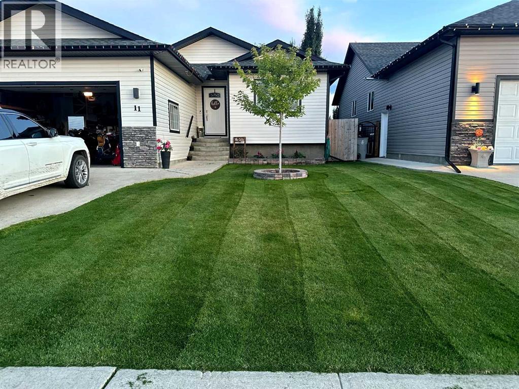 11 Abraham Drive, Whitecourt, Alberta  T7S 0E3 - Photo 2 - A2282462