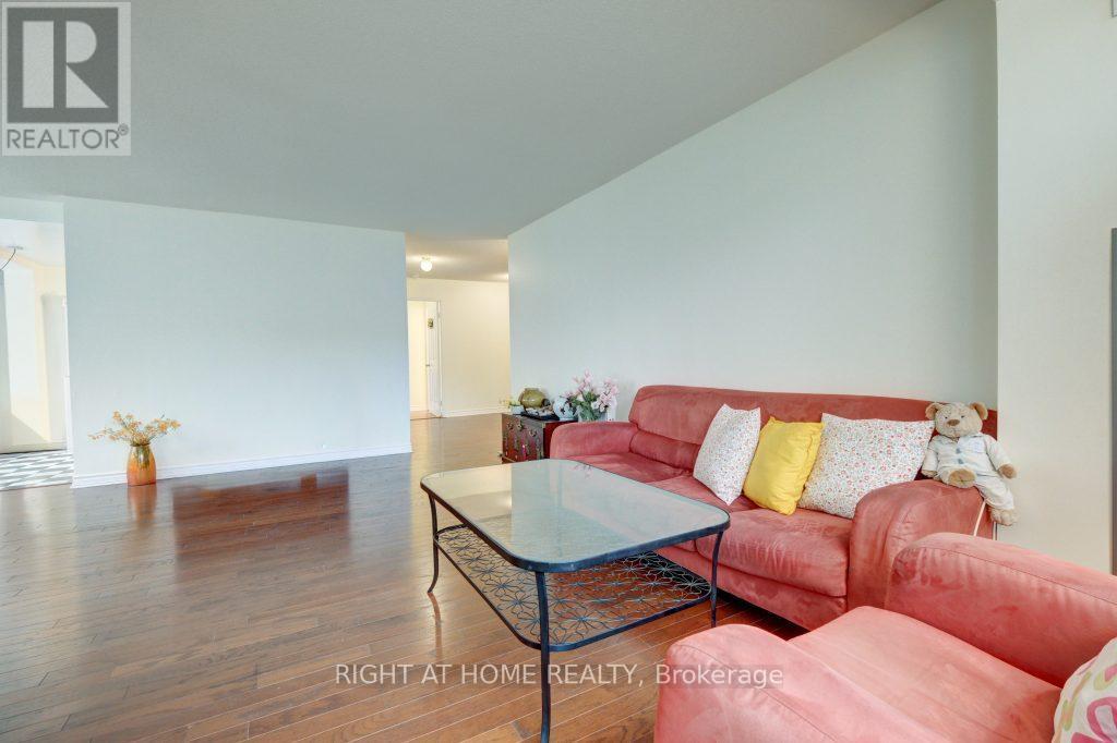 905 - 7 Bishop Avenue, Toronto, Ontario M2M 4J4 - Photo 12 - C12957110