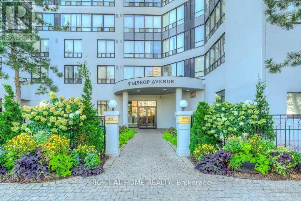 905 - 7 Bishop Avenue, Toronto, Ontario M2M 4J4 - Photo 3 - C12957110