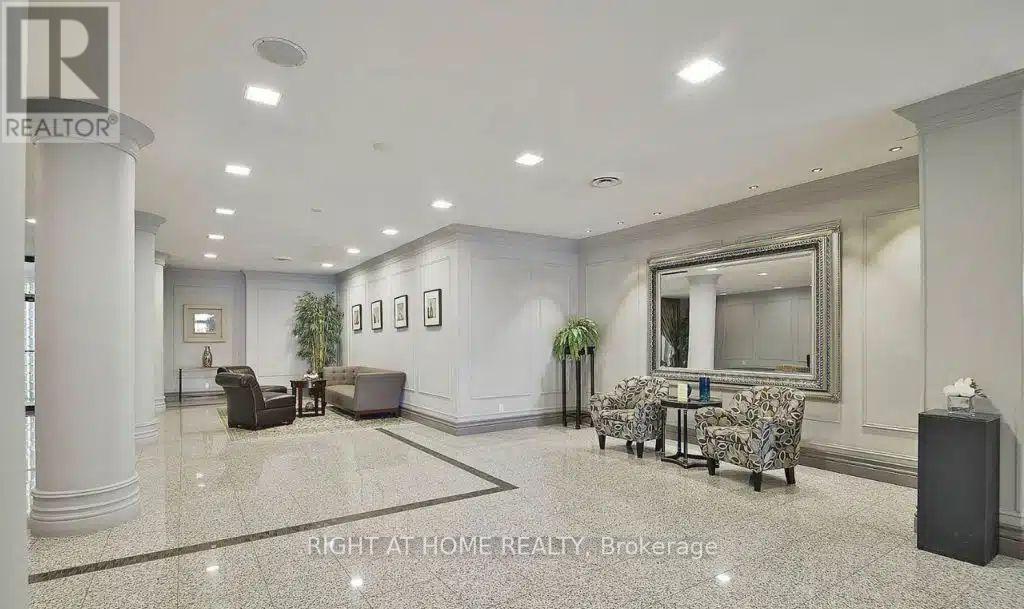 905 - 7 Bishop Avenue, Toronto, Ontario M2M 4J4 - Photo 4 - C12957110