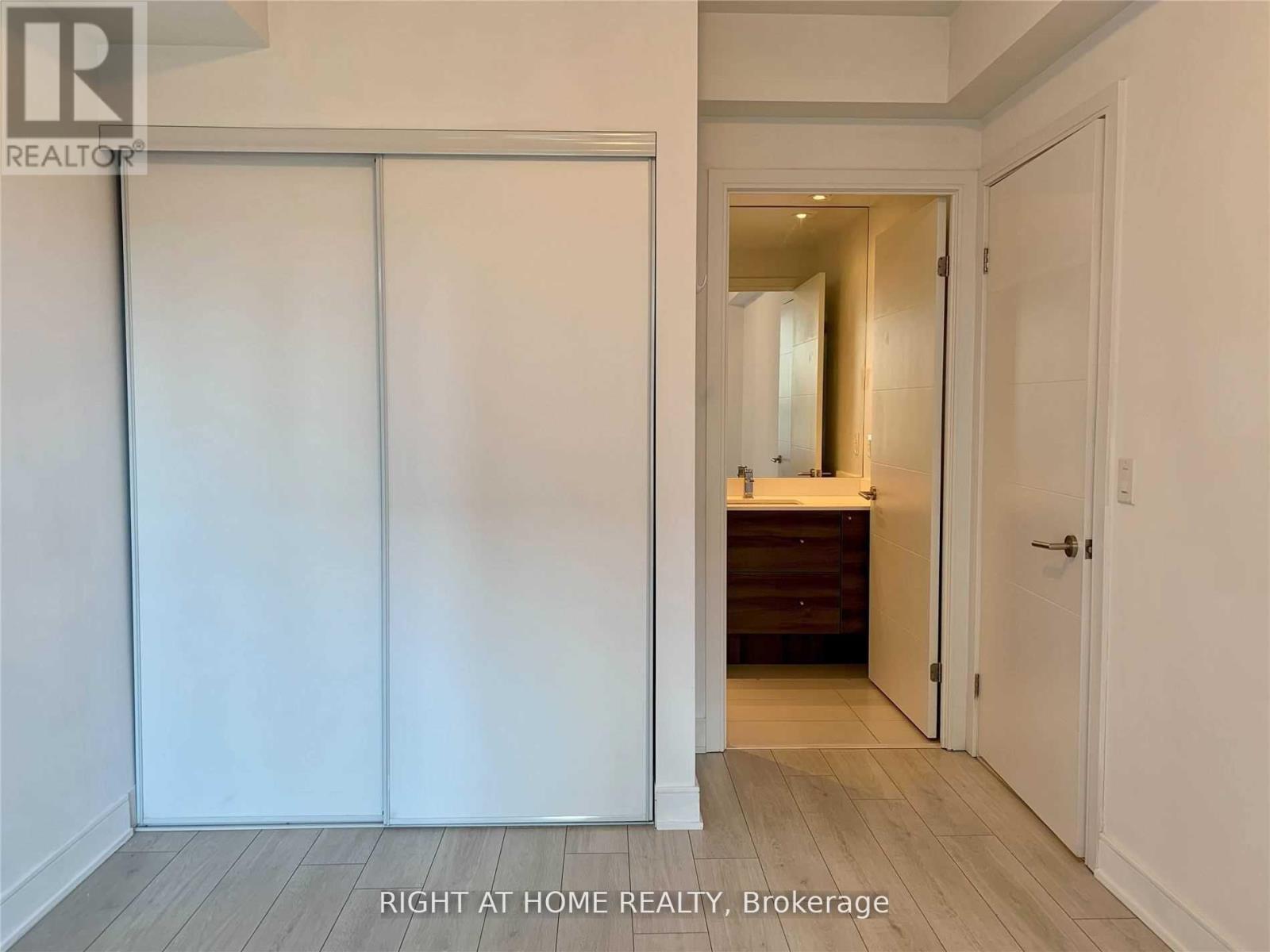 218 - 525 Adelaide Street W, Toronto, Ontario  M5V 1T6 - Photo 6 - C12957134