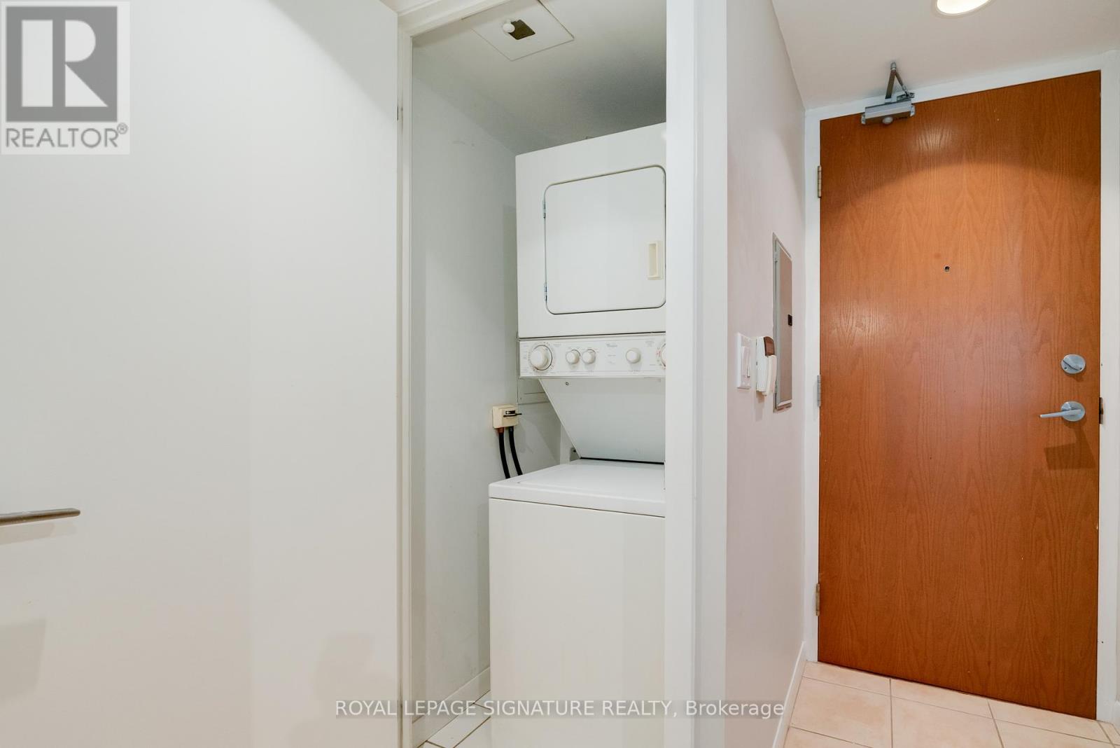 617 - 219 Fort York Boulevard, Toronto, Ontario  M5V 1B1 - Photo 7 - C12957144