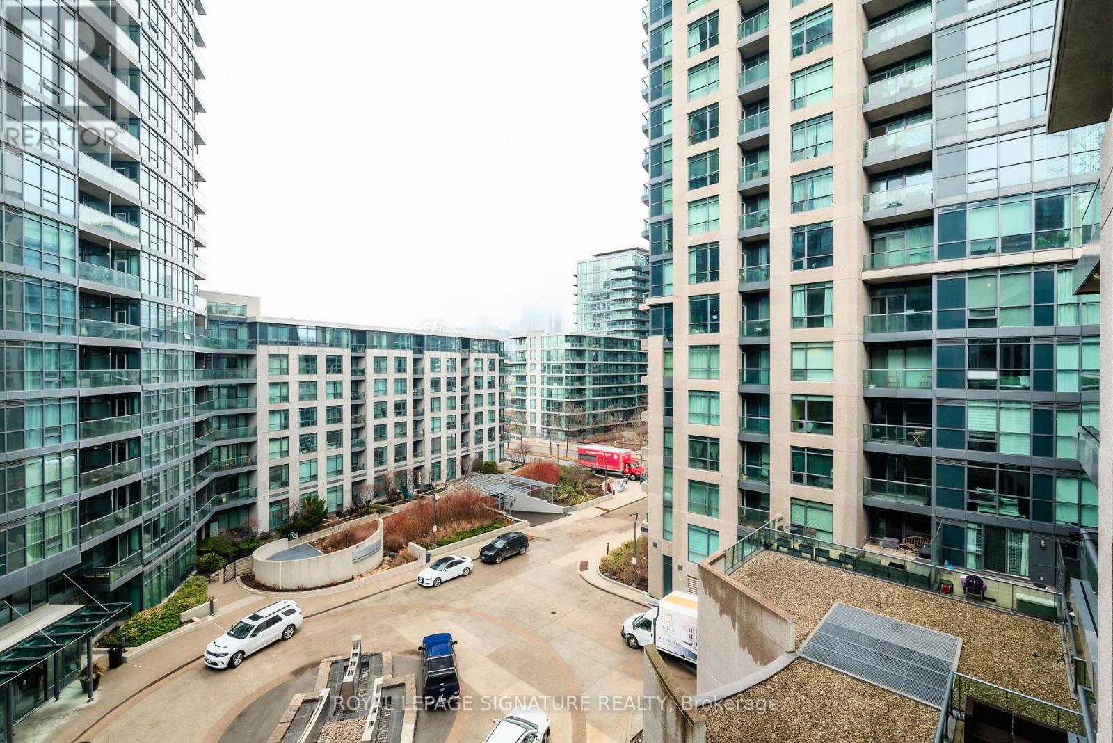 617 - 219 Fort York Boulevard, Toronto, Ontario  M5V 1B1 - Photo 9 - C12957144