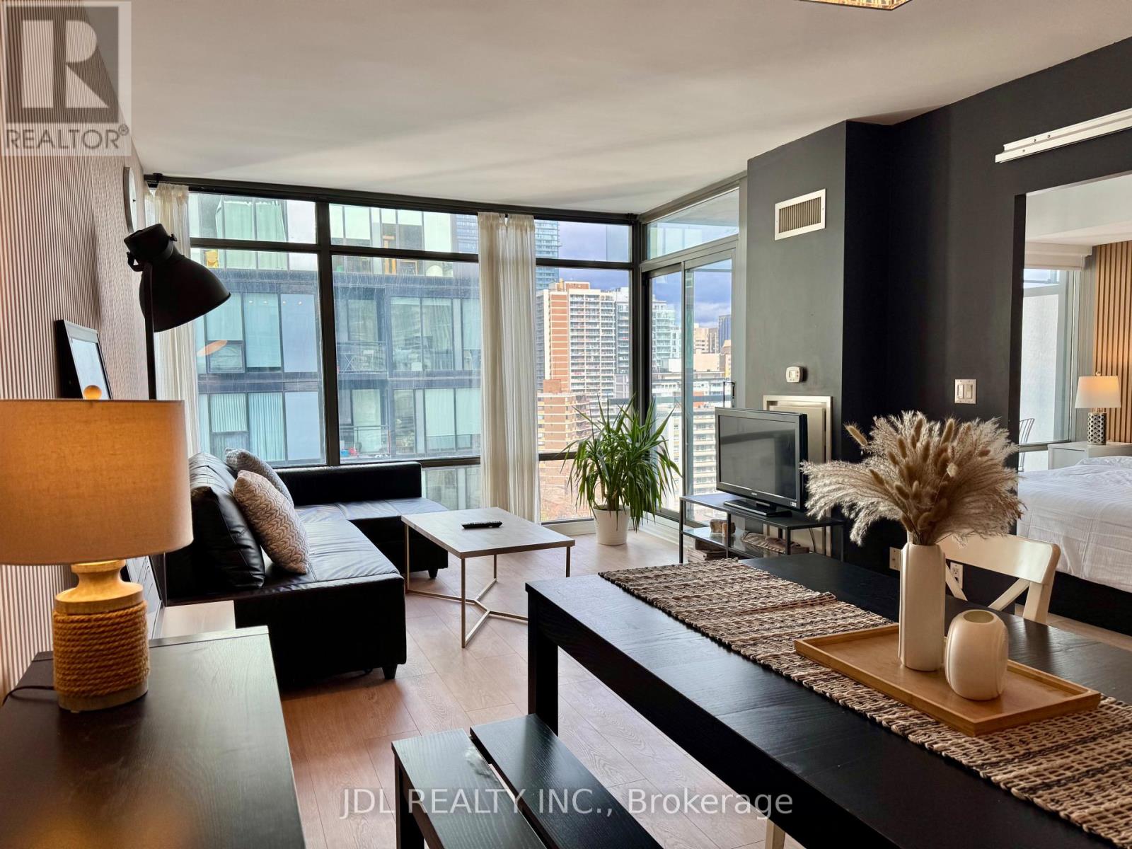 1607 - 22 Wellesley Street E, Toronto, Ontario  M4Y 1G3 - Photo 13 - C12957204