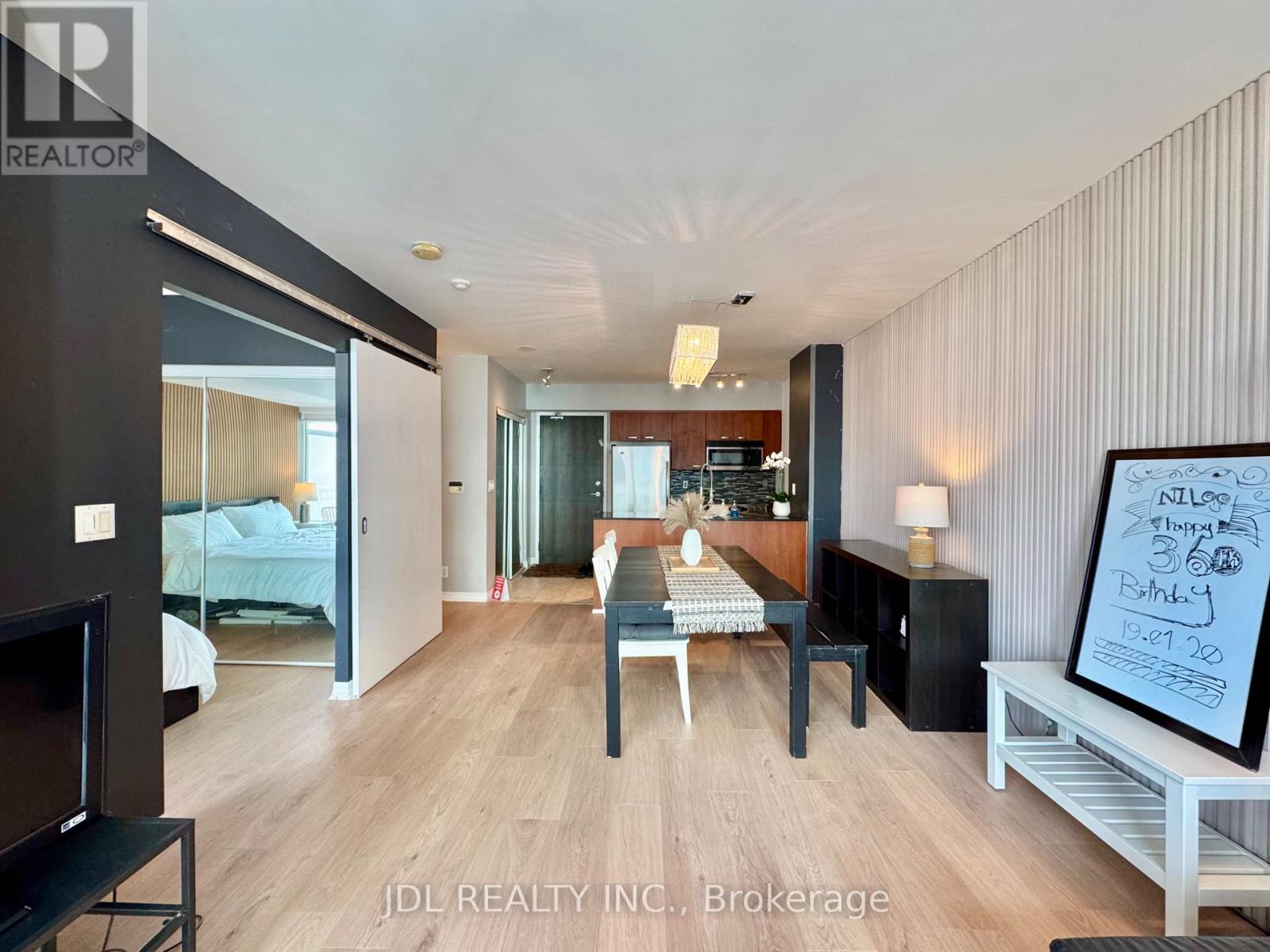 1607 - 22 Wellesley Street E, Toronto, Ontario  M4Y 1G3 - Photo 4 - C12957204