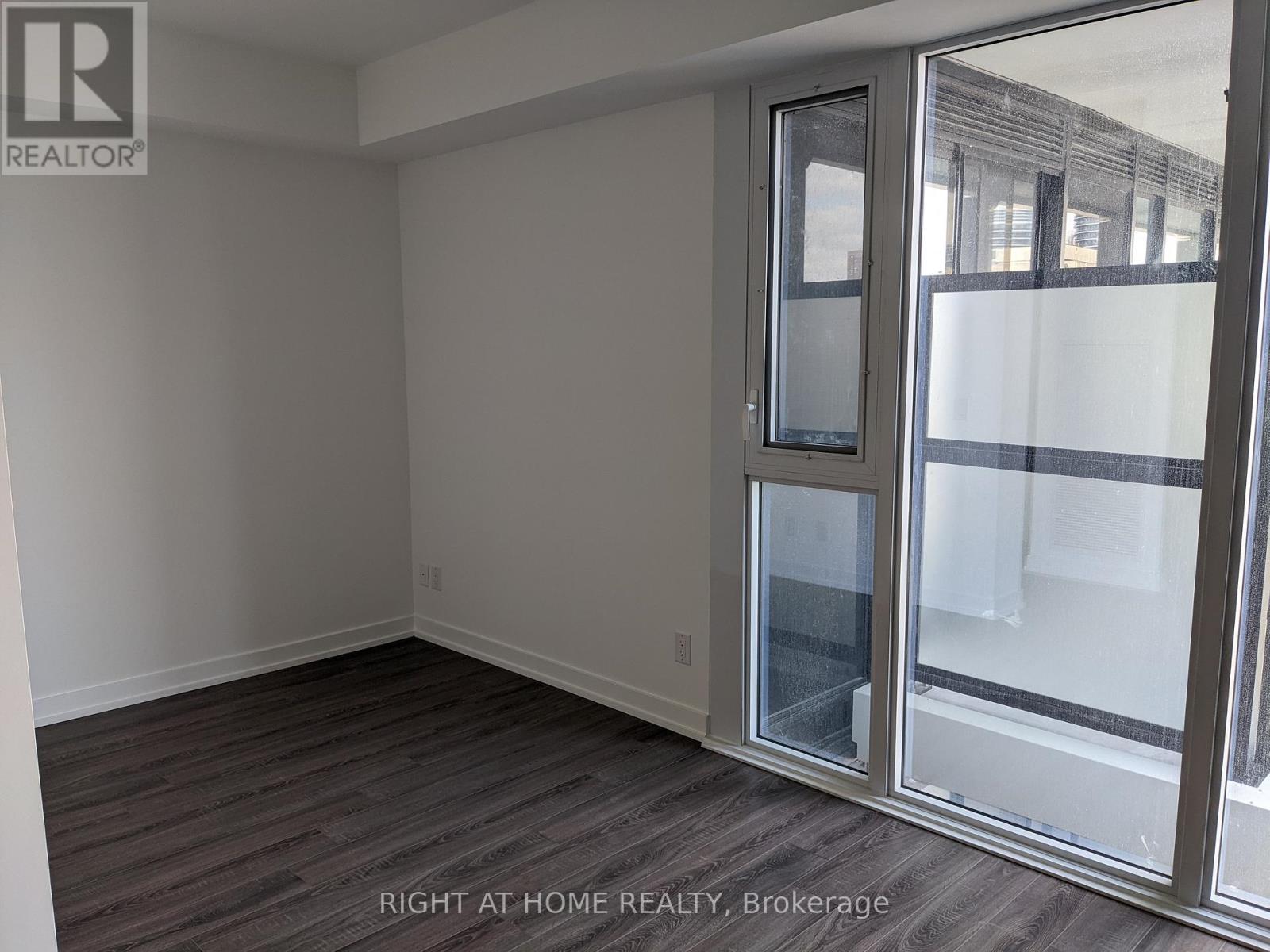 1520 - 20 Edward Street, Toronto, Ontario  M5G 0C5 - Photo 4 - C12957216