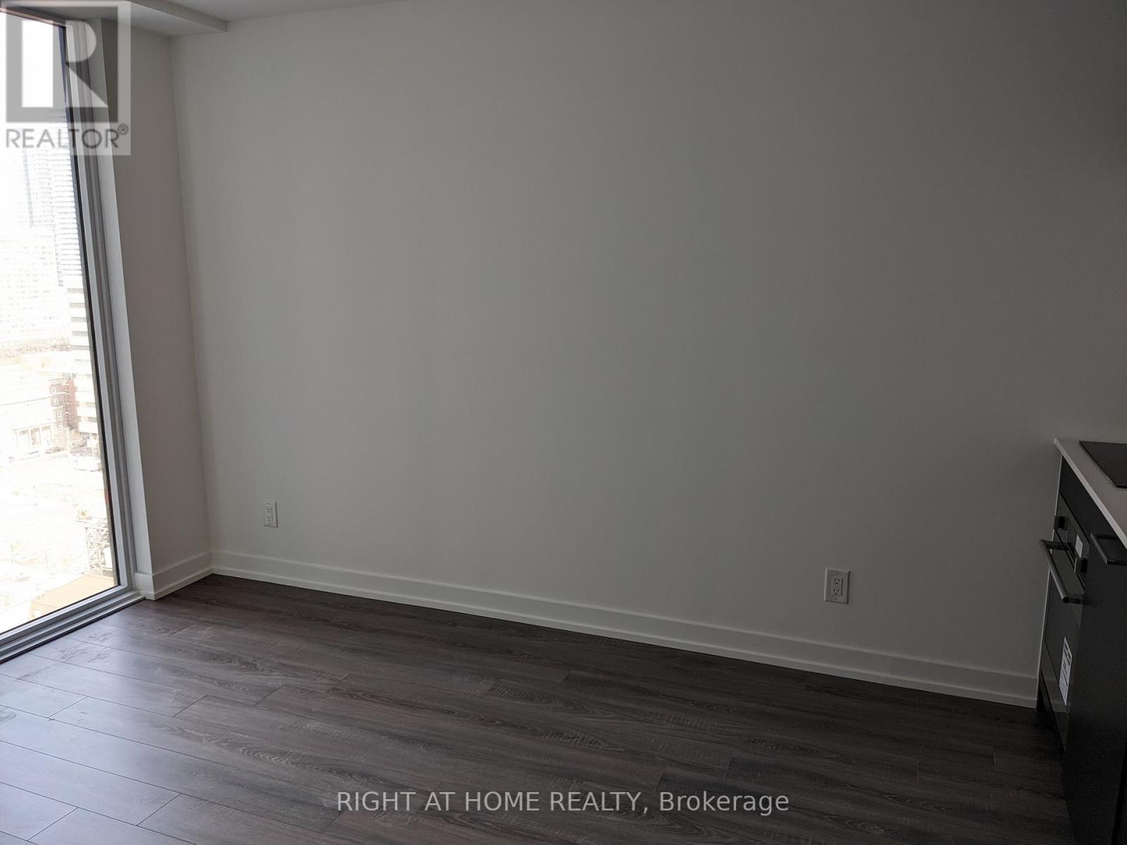 1520 - 20 Edward Street, Toronto, Ontario  M5G 0C5 - Photo 5 - C12957216