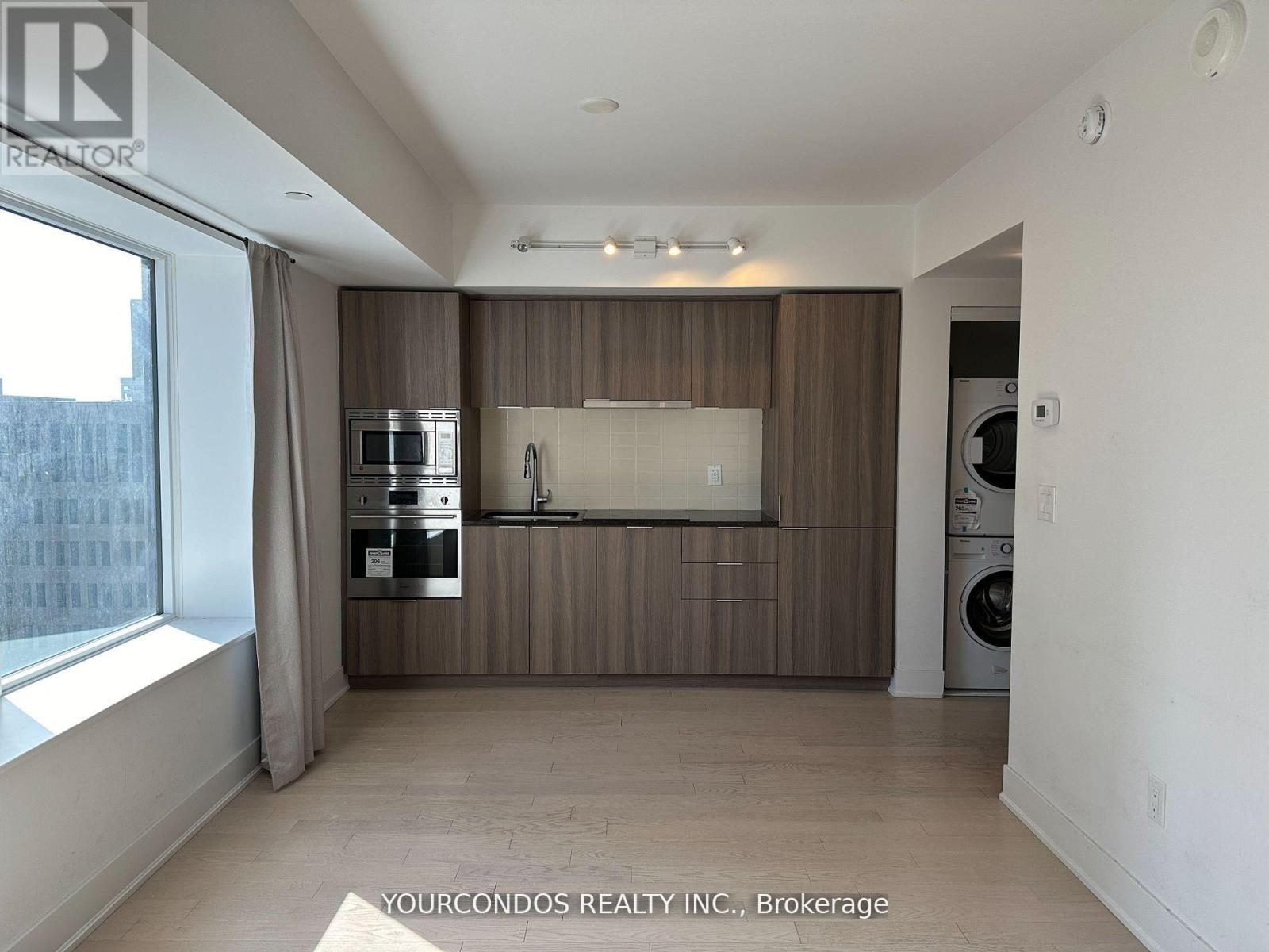 1406 - 955 Bay Street, Toronto, Ontario  M5S 0C6 - Photo 6 - C12957226